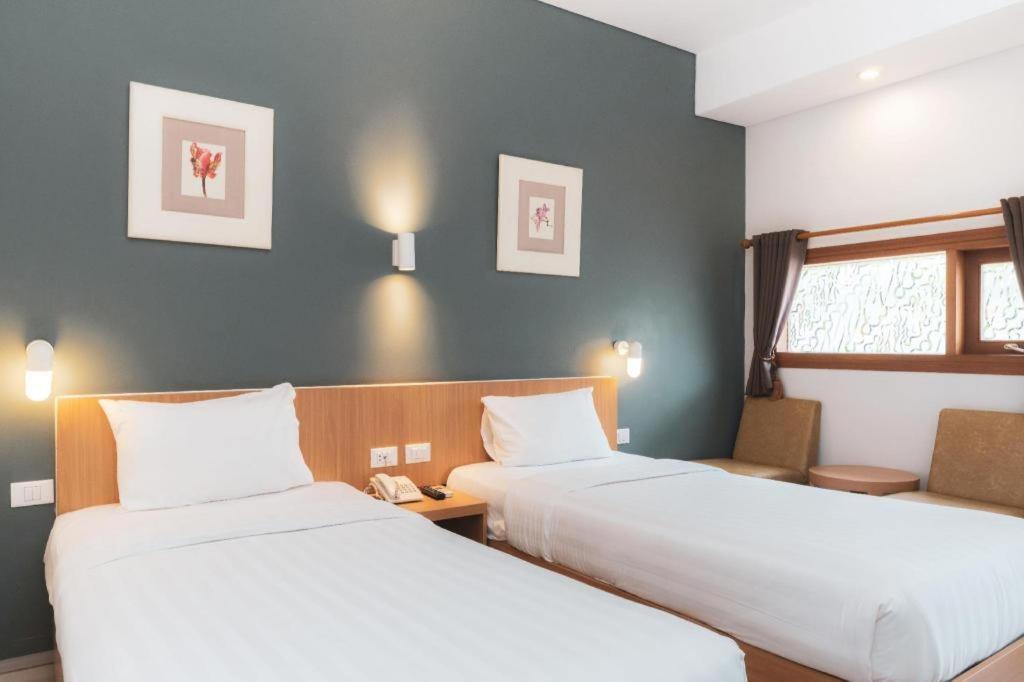 Hotel Tibera Taman Cibeunying Bandung Buitenkant foto