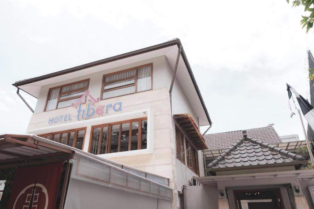 Hotel Tibera Taman Cibeunying Bandung Buitenkant foto