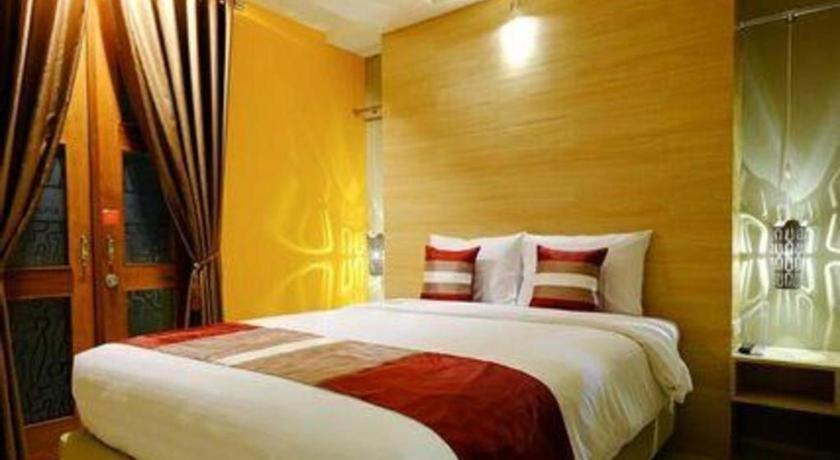 Hotel Tibera Taman Cibeunying Bandung Buitenkant foto