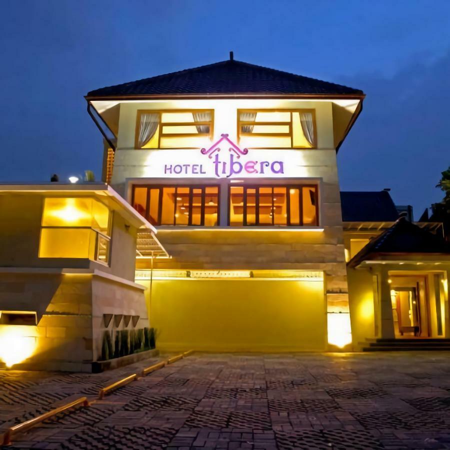 Hotel Tibera Taman Cibeunying Bandung Buitenkant foto